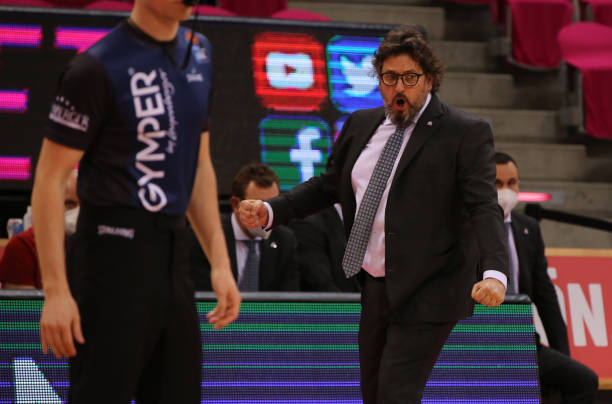 案例回顾中 案例回顾中