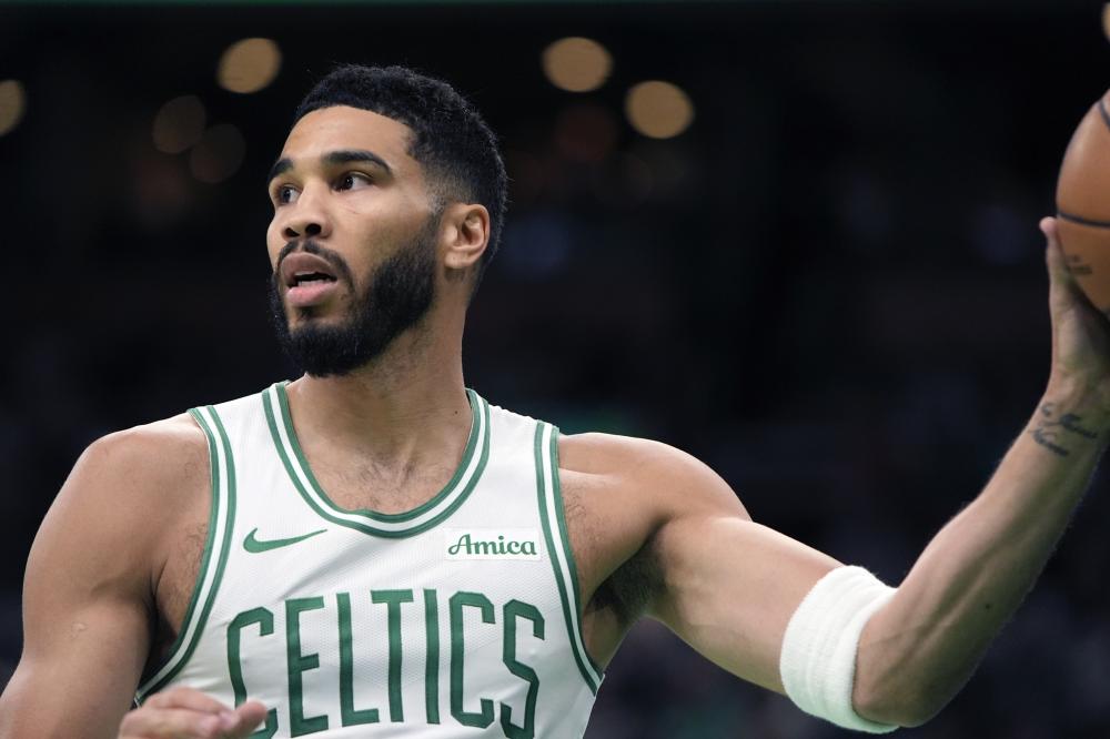 场上擦出火 场上擦出火