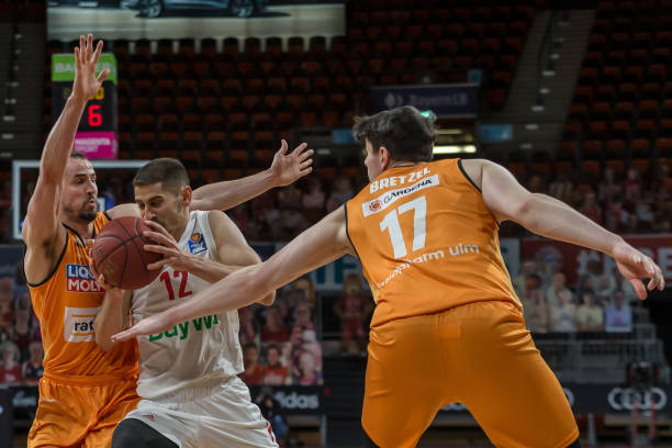 而巴拿马虽 而巴拿马虽